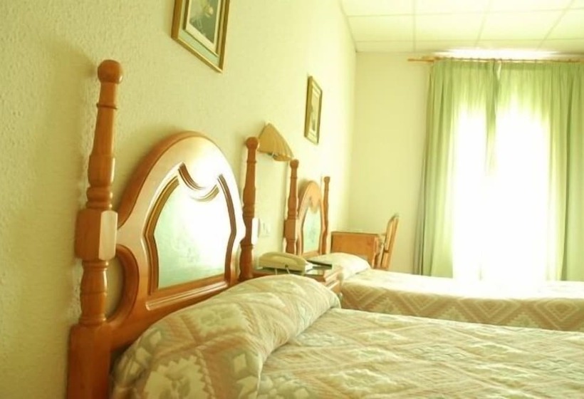 スタンダードルーム, Hostal León