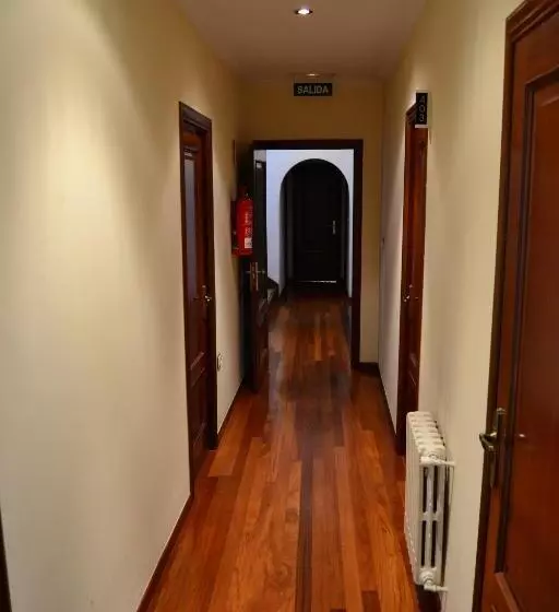 اتاق استاندارد با بالکن, Pensión Residencia Buenos Aires