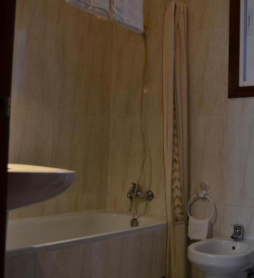 חדר סטנדרט לשלושה, Pensión Residencia Buenos Aires