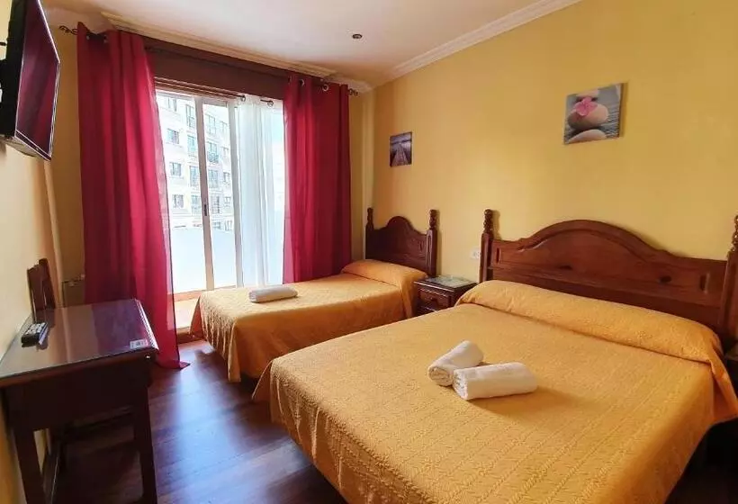 اتاق استاندارد سه نفره, Pensión Residencia Buenos Aires