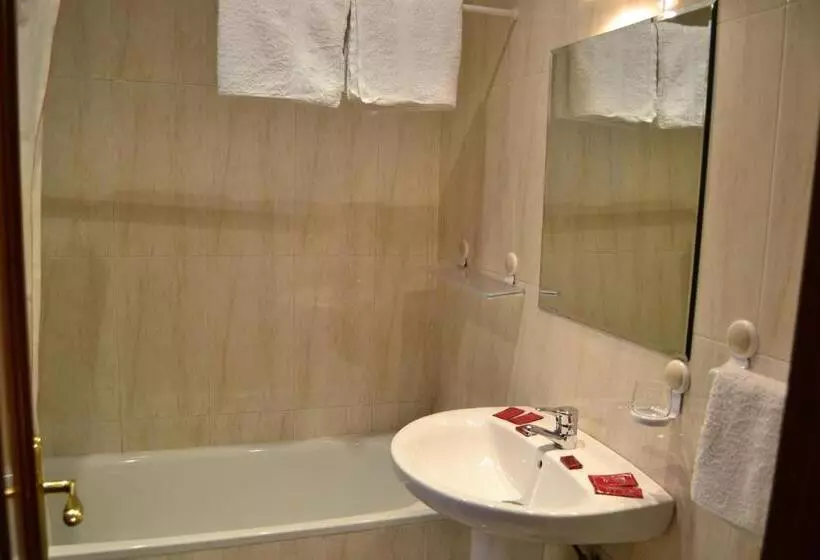 اتاق استاندارد چهار تخته, Pensión Residencia Buenos Aires
