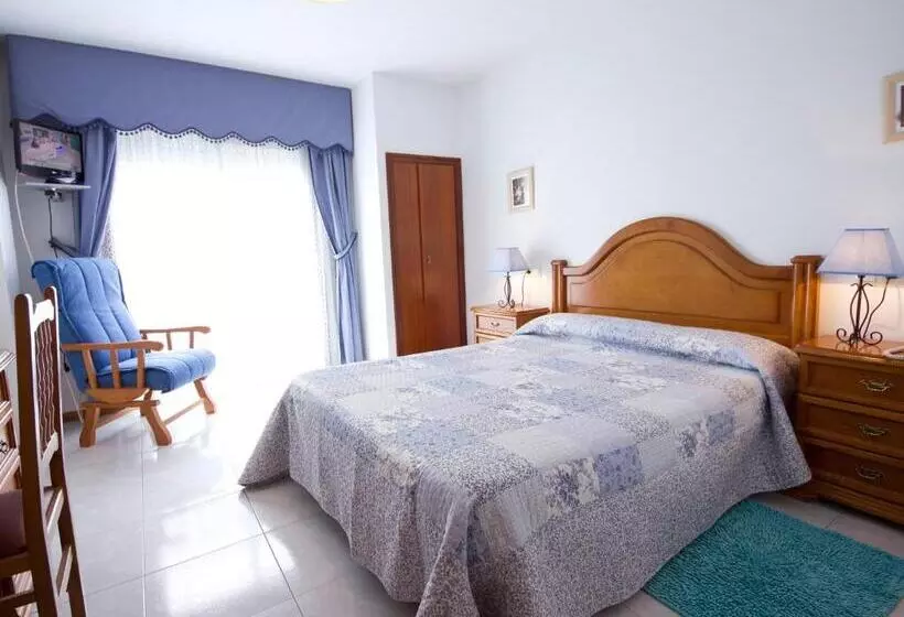 Habitación Estándar, Restaurante Xaneiro