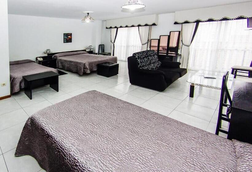 스탠다드 트리플 룸, Restaurante Xaneiro