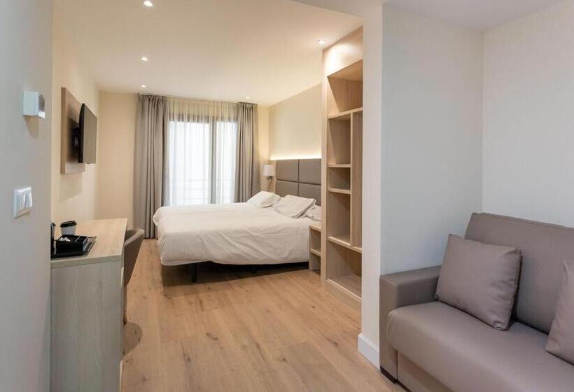 Номер Стандарт Трехместный, Saiola