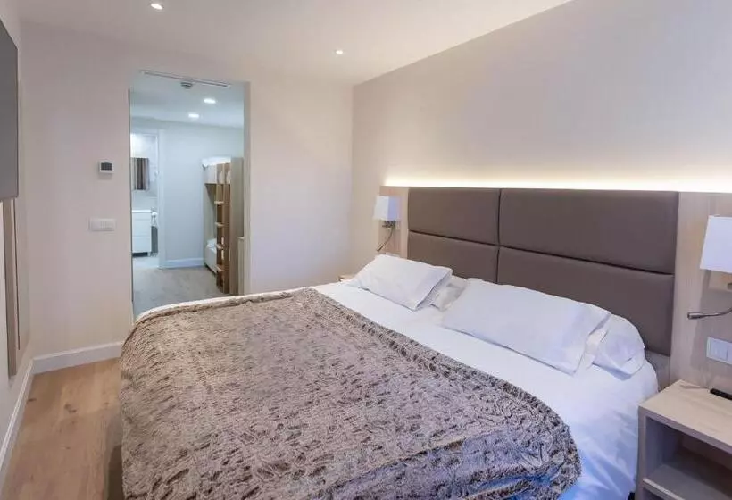 Habitació Quàdruple Estàndard, Saiola