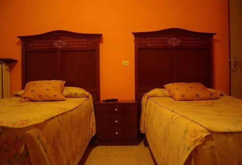 Habitació Triple Estàndard, Saiola