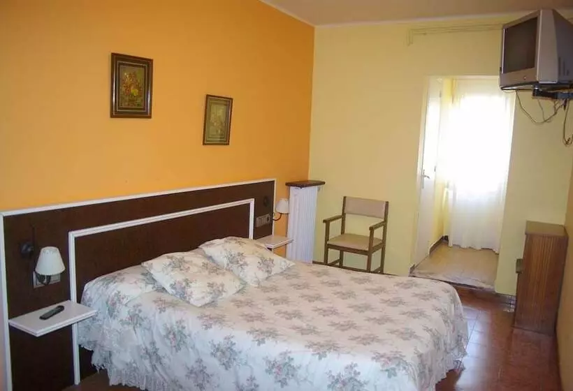 Habitació Quàdruple Estàndard, Saiola