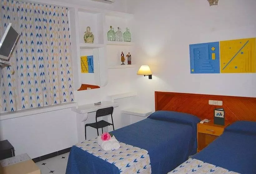 Standart Oda, Hostal Ca'n Tiu