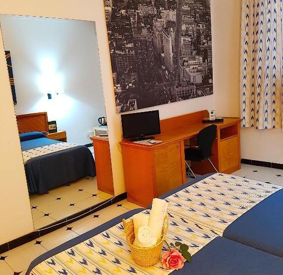 סוויטה, Hostal Ca'n Tiu