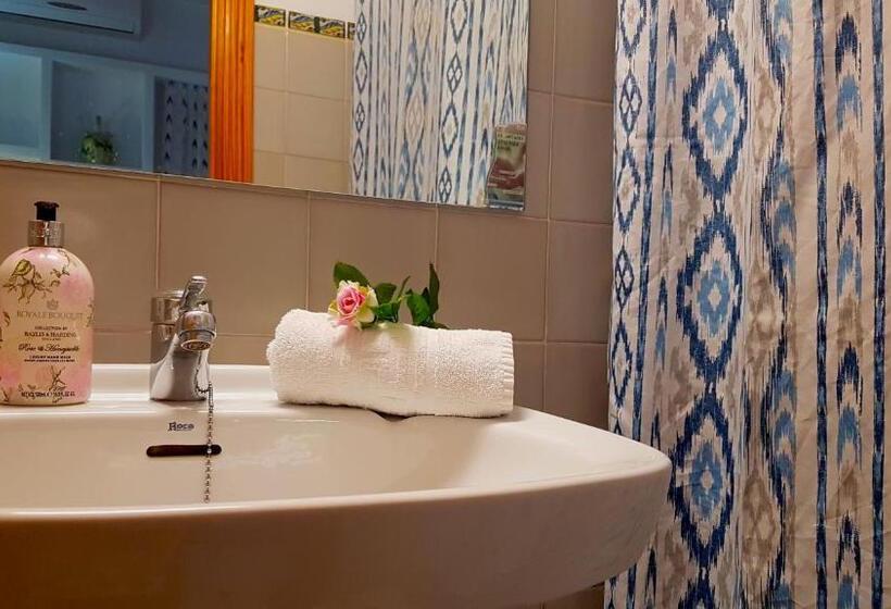 스위트, Hostal Ca'n Tiu