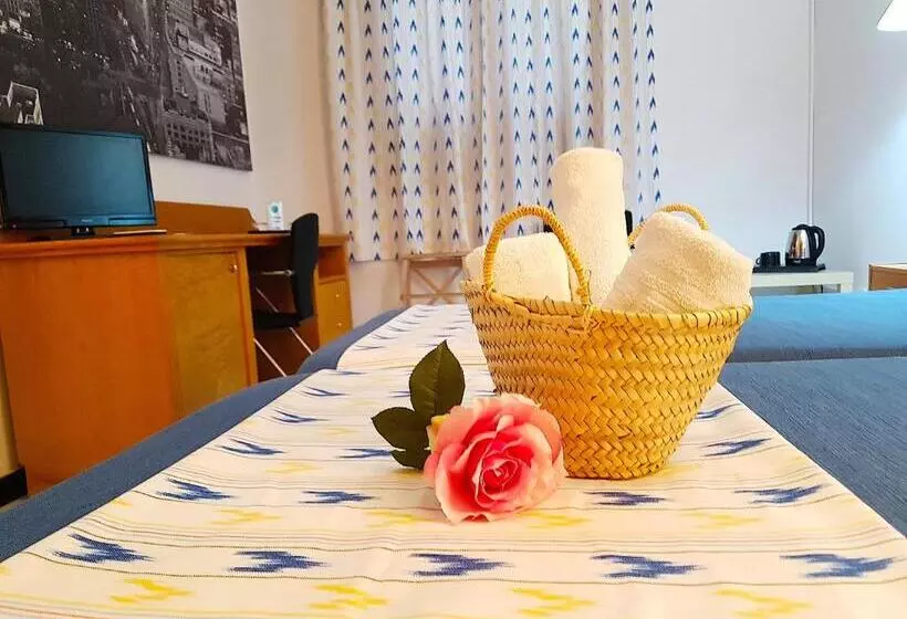 Bahçe Manzaralı Standart Oda, Hostal Ca'n Tiu