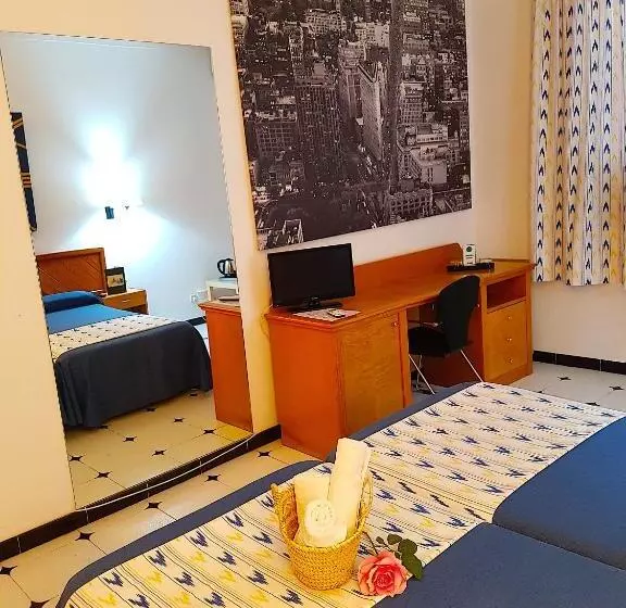 Bahçe Manzaralı Standart Oda, Hostal Ca'n Tiu