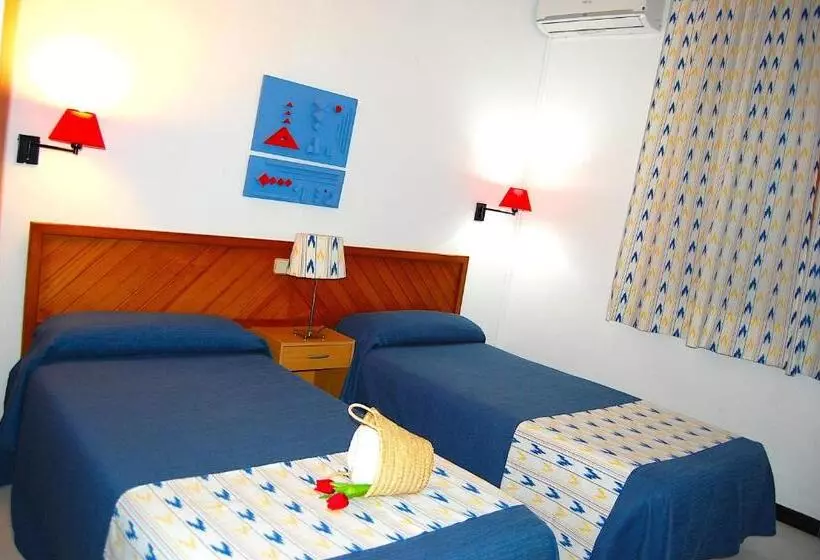 Ekonomik Oda, Hostal Ca'n Tiu