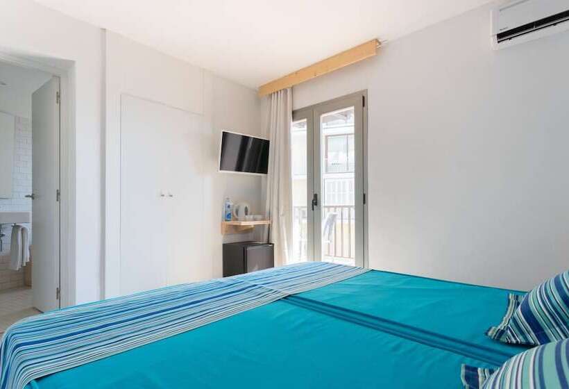 侧面带海景及夫妻床的标准公寓, Eolo