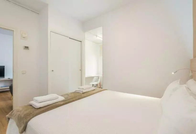سوئیت 2 خوابه, Hostal Jume  Urban Rooms