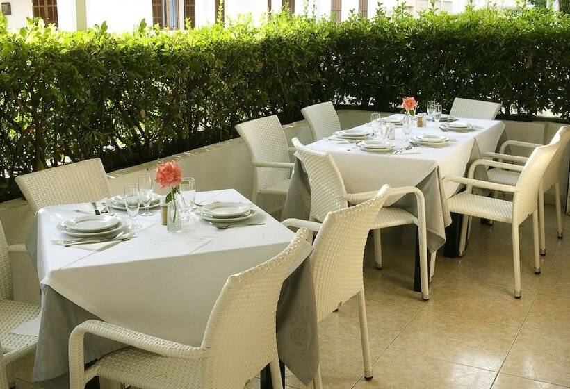 اتاق استاندارد با بالکن, Hostal Montesol