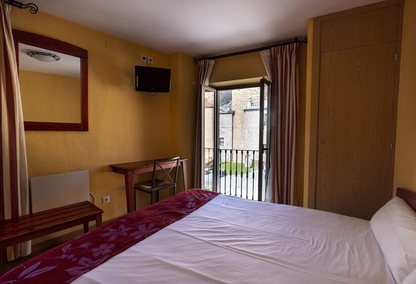 اتاق استاندارد, Hostal Restaurante Puerta Del Alcazar