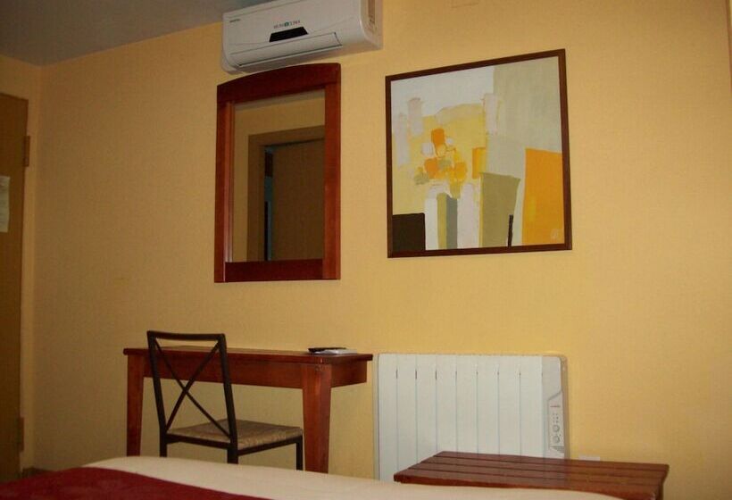 غرفة قياسية, Hostal Restaurante Puerta Del Alcazar