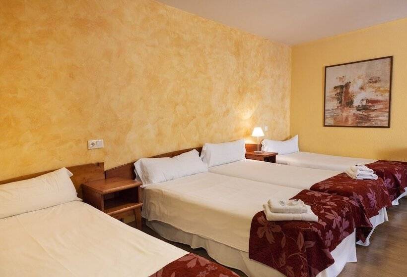 اتاق استاندارد چهار تخته, Hostal Restaurante Puerta Del Alcazar