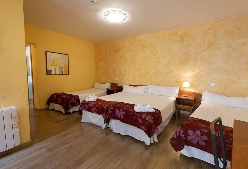 اتاق استاندارد چهار تخته, Hostal Restaurante Puerta Del Alcazar