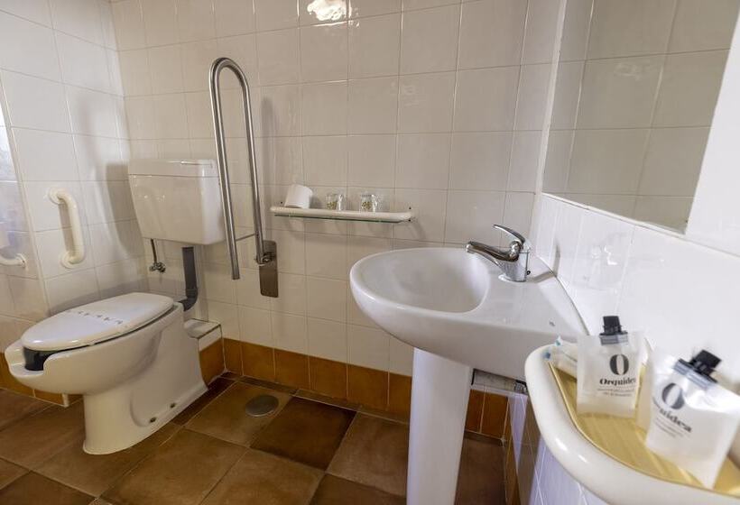 اتاق استاندارد, Hostal Restaurante Puerta Del Alcazar