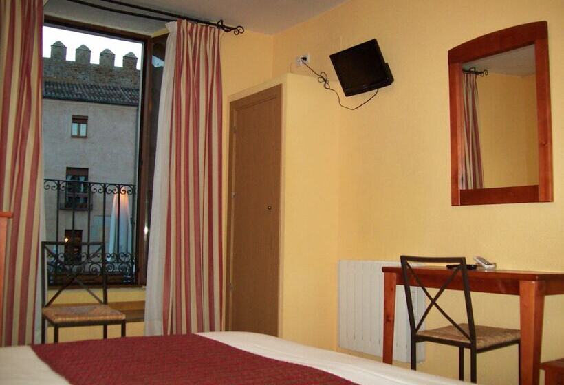 اتاق استاندارد, Hostal Restaurante Puerta Del Alcazar