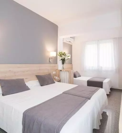 Chambre Triple Standard, Abelay