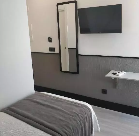 Chambre Standard Individuelle, Abelay
