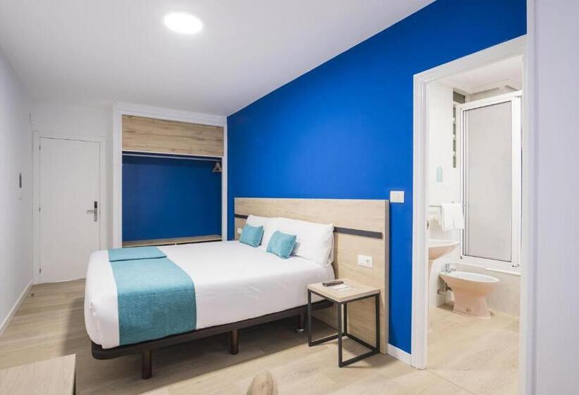 اتاق اکونومی, Alda Coruñamar