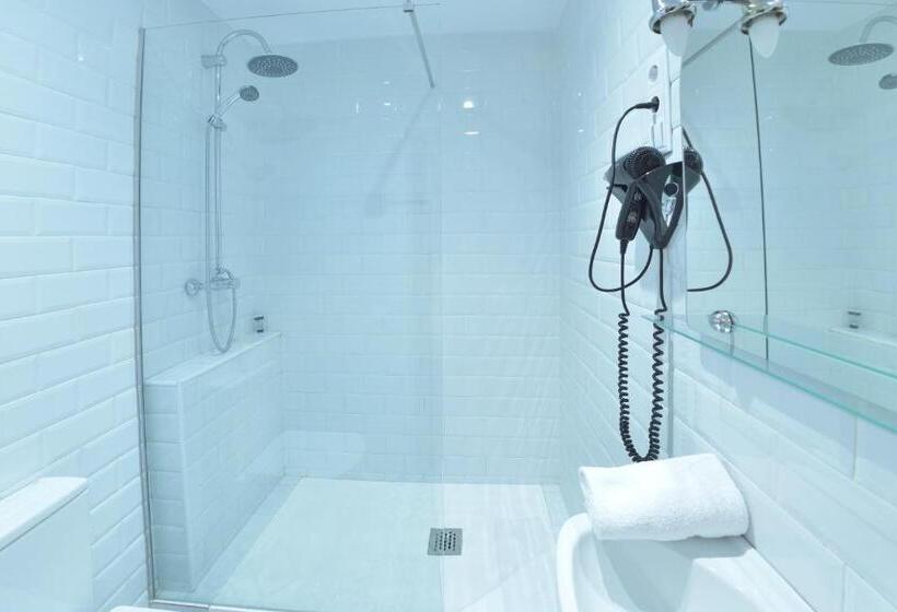 Номер Стандарт, Hostal Girona