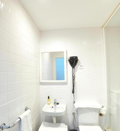 Номер Стандарт, Hostal Girona