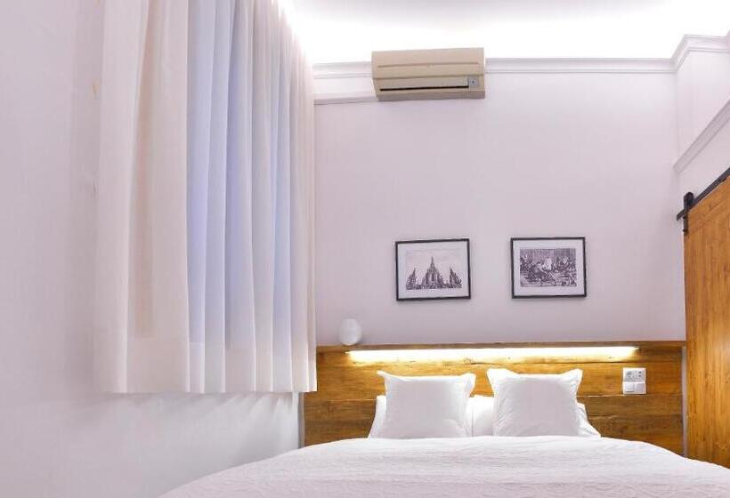 Номер Стандарт, Hostal Girona