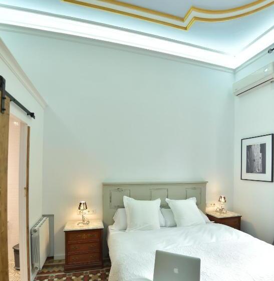 Номер Superior с Балконом, Hostal Girona