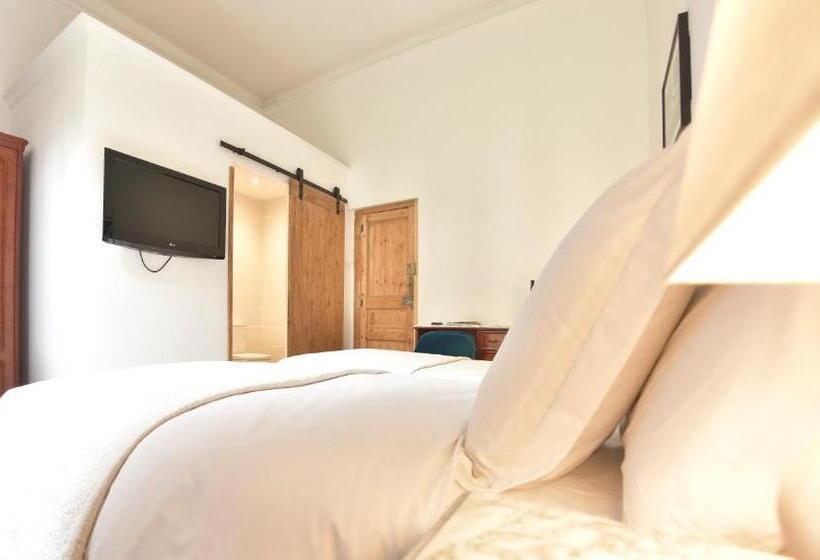 Номер Superior с Балконом, Hostal Girona