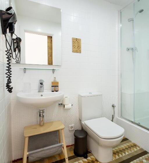 Трехместный Номер Superior, Hostal Girona