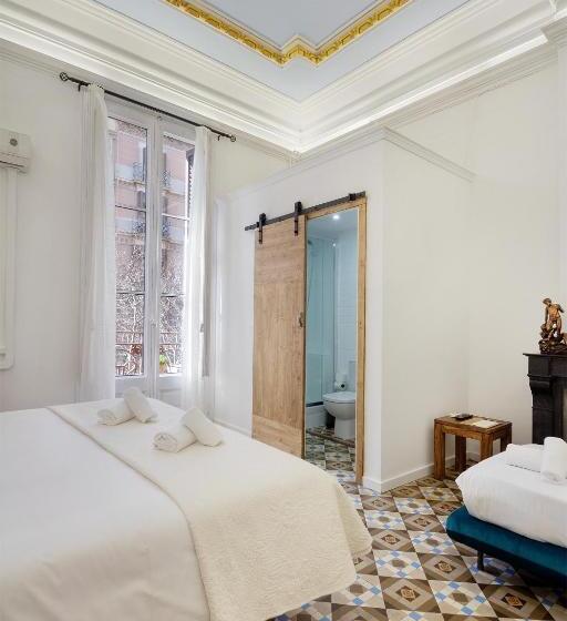 Трехместный Номер Superior, Hostal Girona