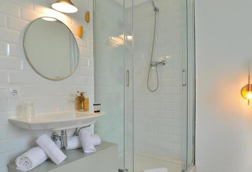 Номер Economy с общей ванной комнатой, Hostal Girona