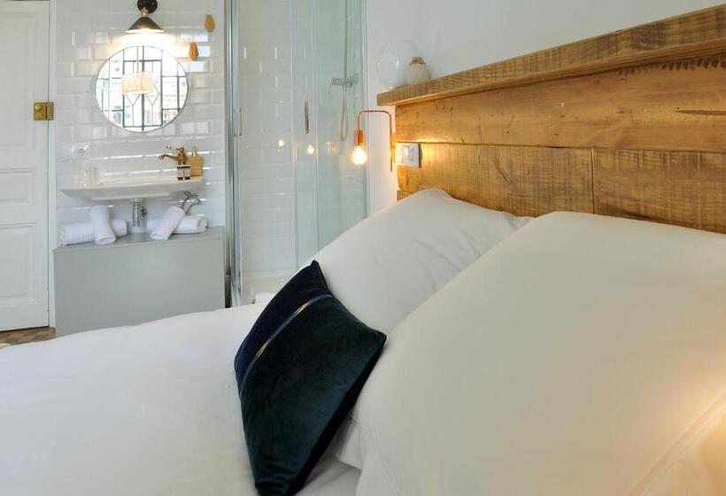 Номер Стандарт Совместная Ванная, Hostal Girona