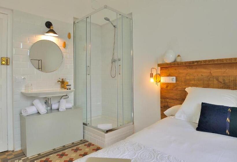 Номер Стандарт Совместная Ванная, Hostal Girona