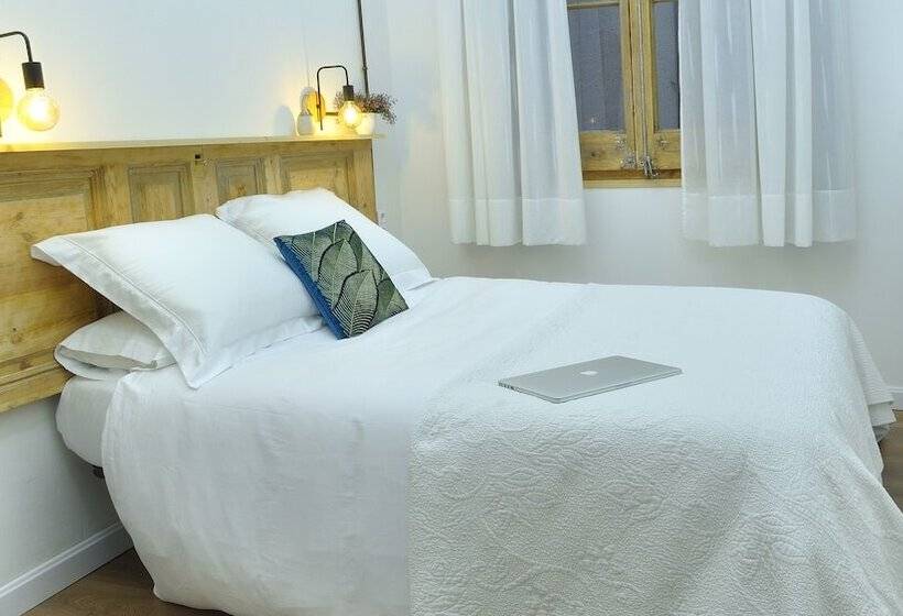 Номер Стандарт Индивидуальный, Hostal Girona
