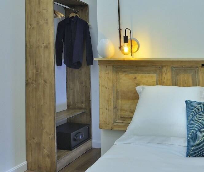 Номер Стандарт Индивидуальный, Hostal Girona