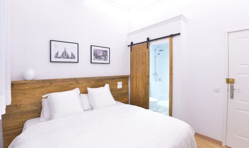 Номер Стандарт, Hostal Girona