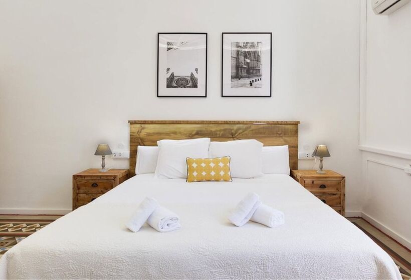 Трехместный Номер Superior, Hostal Girona