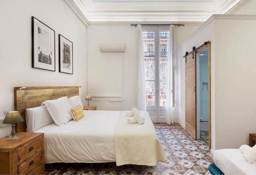Трехместный Номер Superior, Hostal Girona