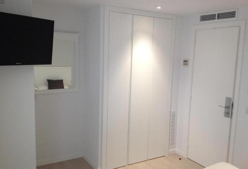 Номер Стандарт Вид на Сад, Hostal La Palma