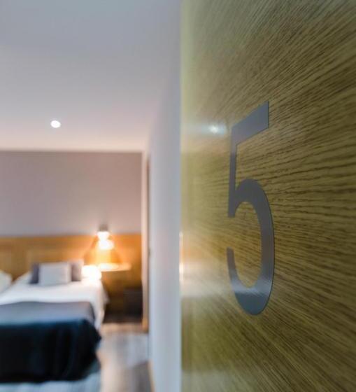 غرفة قياسية ثلاثية, Hostal Libertad