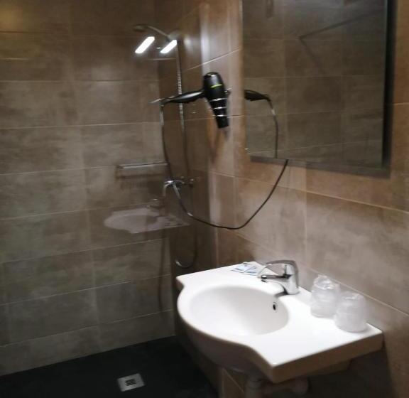 Quarto Estandar, Hostal Mara
