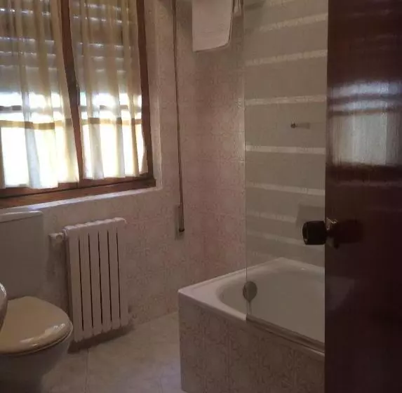 اتاق استاندارد با 2 تخت دوبل, La Bilbaina