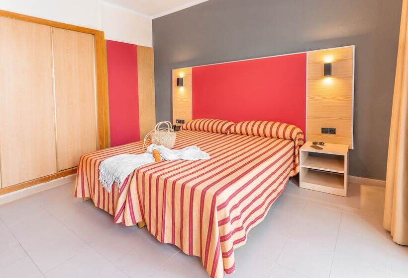 اتاق استاندارد, The Red Hotel Adults Only