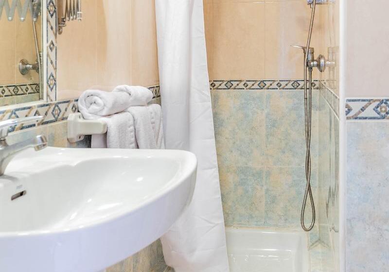 Номер Стандарт, The Red Hotel   Adults Only